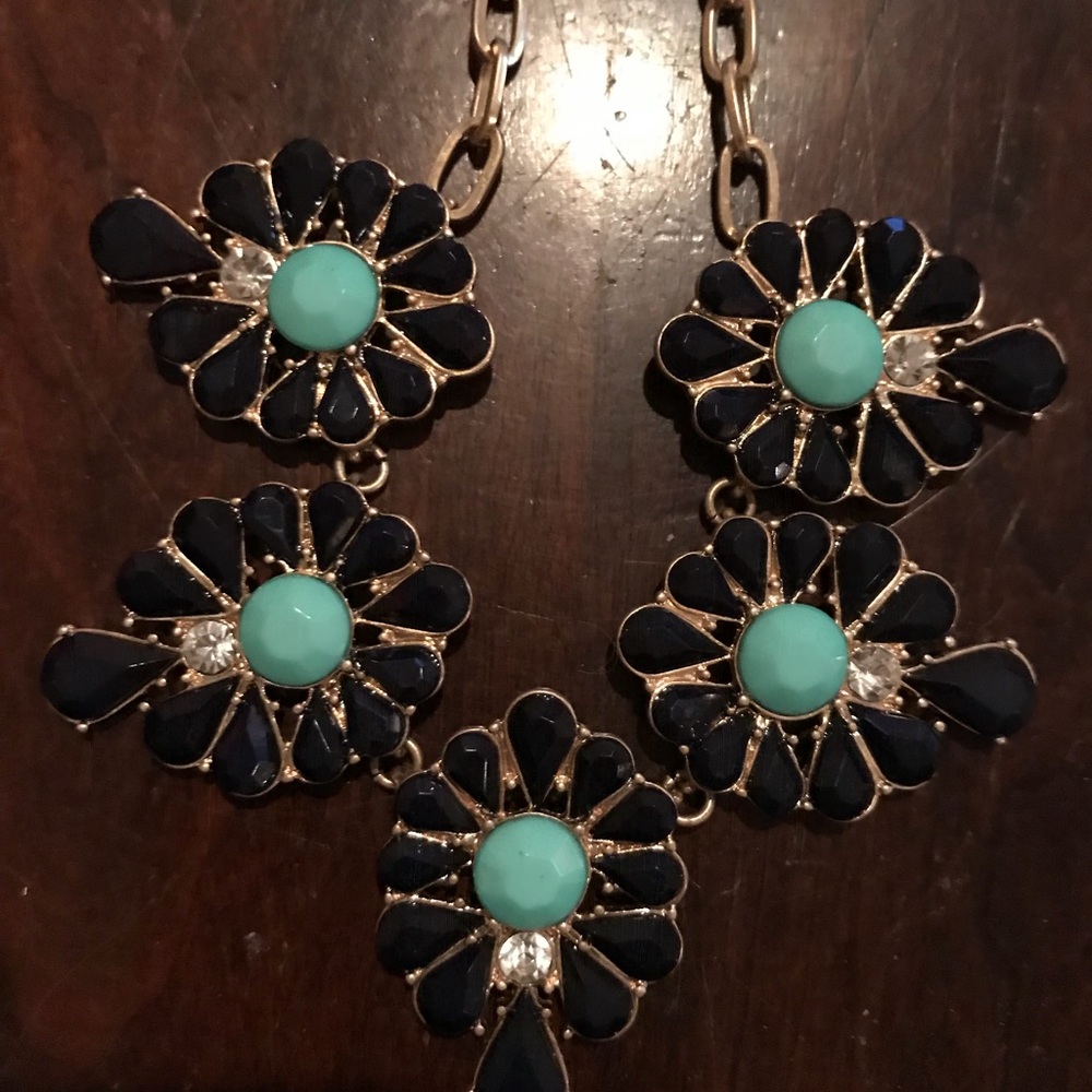Francesca’s Beaded Statement Necklace